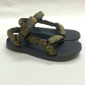 Teva’s Women’s Original Universal Sandals, blue print,  W’s 9